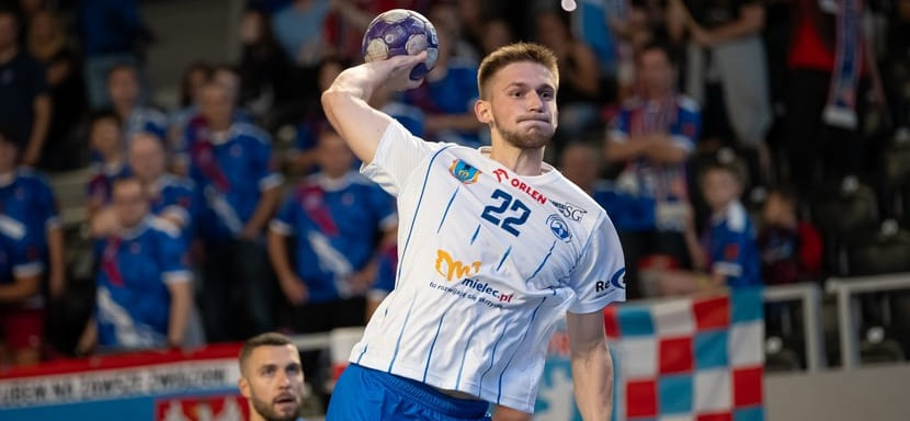 Белорусский левый крайний "Стали" Максим Красовский признан лучшим игроком девятого тура чемпионата Польши