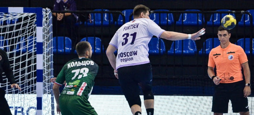 "Чеховские медведи" в первом домашнем матче нового сезона Суперлиги крупно обыграли "Каустик". Артём Грушко отразил 55% бросков