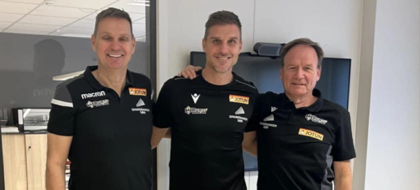 Норвегия. Рекордсмен национальной команды по количеству матчей Бьярте Мюрхол в следующем сезоне возглавит "Рунар"