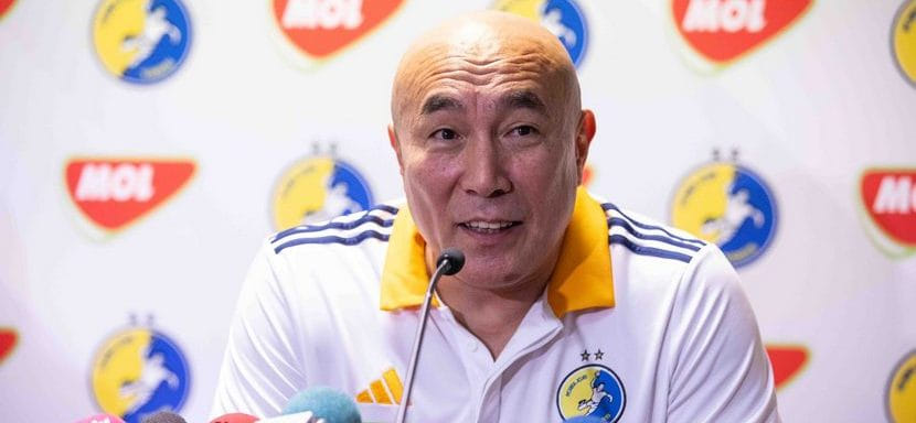 Талант Дуйшебаев: "Косоротову пока трудно выйти на прежний уровень в "Висле". Но уверен на сто процентов, что он наберёт ход"