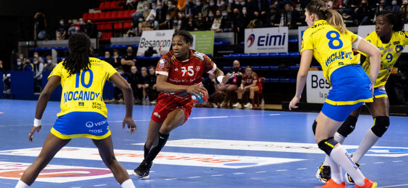 Франция. "Мец" вновь отпустил в аренду в "Безансон" 21-летнюю левую полусреднюю Одри Дембеле