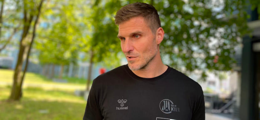 Лига чемпионов. Бьярте Мюрхол: "Когда Филип Йиха написал мне, я ехал на поле для гольфа. Потренироваться тогда не вышло. Вернулся домой и побежал "интервалы"