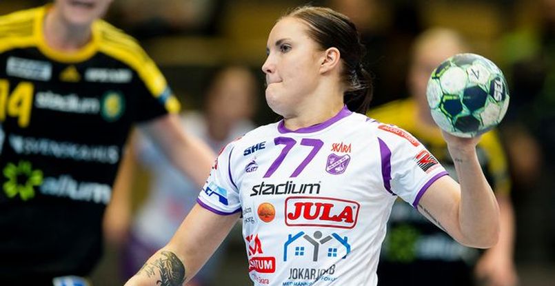 Швеция. Полусредняя Александра Руус решила возобновить карьеру в "Скаре" после четырех операций на колене