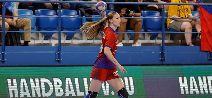 Антонина Санталова: "Трефилов, конечно, строгий тренер. Но на самом деле Евгений Васильевич очень добрый и отзывчивый человек"