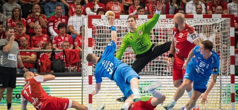 Лига чемпионов. Голкипер "Веспрема" Игнасьо Бьоска — автор лучшего вратарского спасения по итогам матчей пятого тура (ВИДЕО)