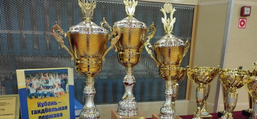 Россия. Юные гандболистки из Тольятти выиграли турнир памяти заслуженного журналиста Кубани Виктора Анфиногенова