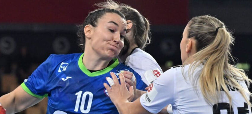 Тяша Станко из вылетевшей сборной Словении возглавляет рейтинг бомбардиров ЧЕ перед стартом плей-офф. Ближайшая из продолжающих играть — Катрин Клуйбер