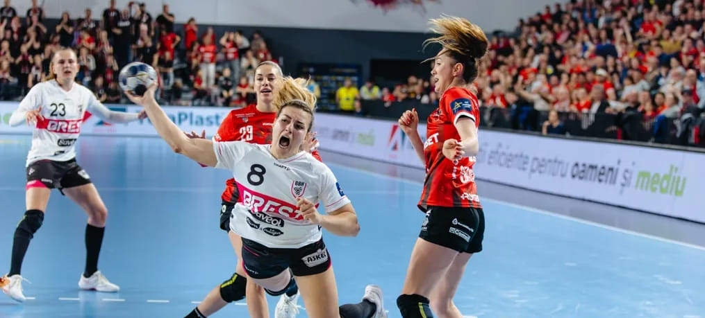 "Эсбьерг" и "Брест" выиграли, но это ничего не значит. Маслова и Вяхирева в борьбе за "финал четырёх" ЛЧ