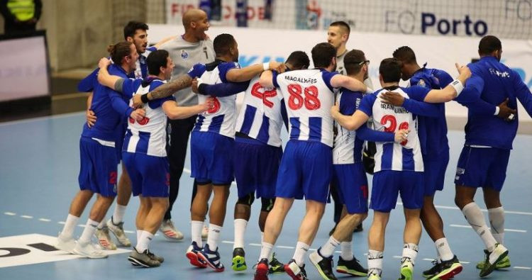 Кубок ЕГФ. "Порту" обыграл датский "Хольстебро" в матче за третье место. Это лучшее достижение португальского клуба в истории