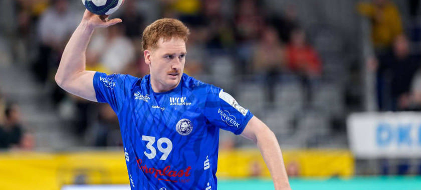 Левый полусредний "Бергиша" Лукас Штуцке может провести сезон в "Магдебурге", а затем оказаться в "Ганновере"