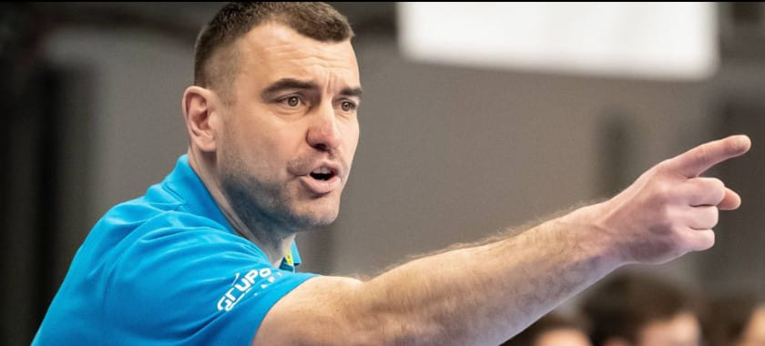 Польша. В отборочных матчах к Евро-2024 со сборной Франции национальной командой будет руководить Бартош Юрецки