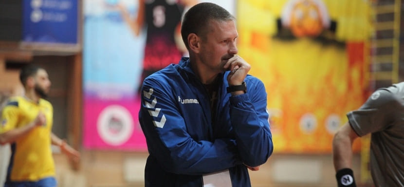 Высшая лига. Владимир Бетюцкий: "Скиф-юниор" от игры к игре прибавляет и в нападении, и в защите"