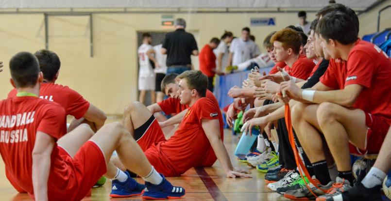 "Молодежка" Бузмакова. Кто уже сейчас готов рубиться с мужиками?