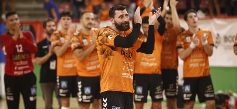 Испания. "Торрелавега" одержала третью победу в четырёх последних матчах, "Пуэнте-Хениль" был сильнее "Сисне"