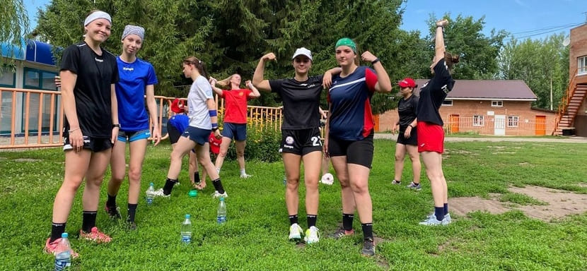 Россия. Шесть гандболисток из "Лады"-СШОР пополнили молодёжный состав тольяттинского клуба