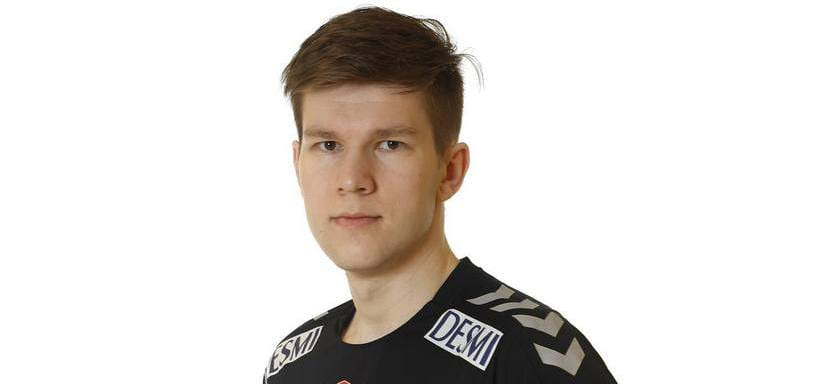 Лига чемпионов. Сэйв датчанина Симона Гаде из "Ольборга" признан лучшим в сезоне-2020/21. В ТОП-10 вошел и голкипер "Бреста" Иван Пешич (ВИДЕО)