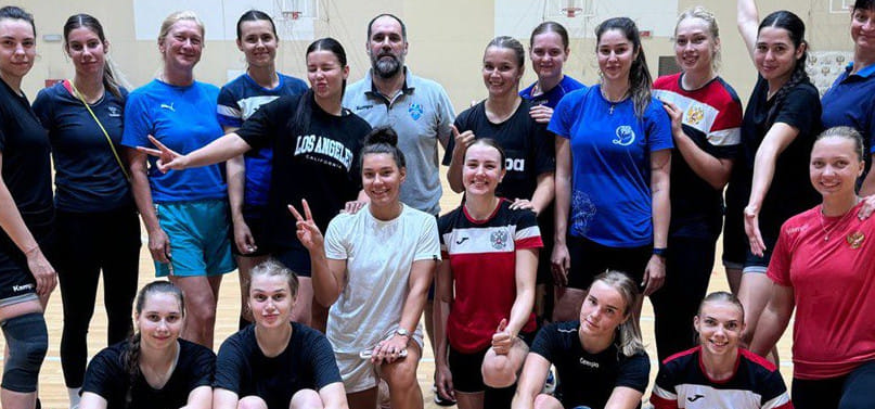 София Романенко, Кристина Щеглова, Ангелина Кириченко и ещё 14 гандболисток вошли в состав "Динамо-Синары" на Кубке МФГ