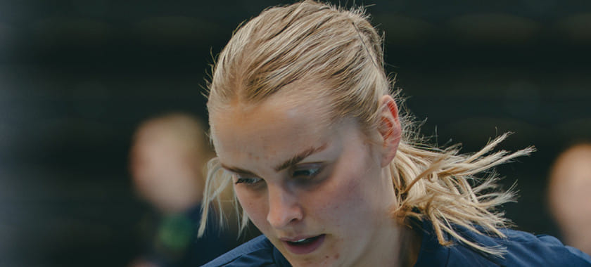 22-летняя полусредняя "Хёра" Юханна Эстблом решила завершить карьеру. В марте она дебютировала в сборной Швеции