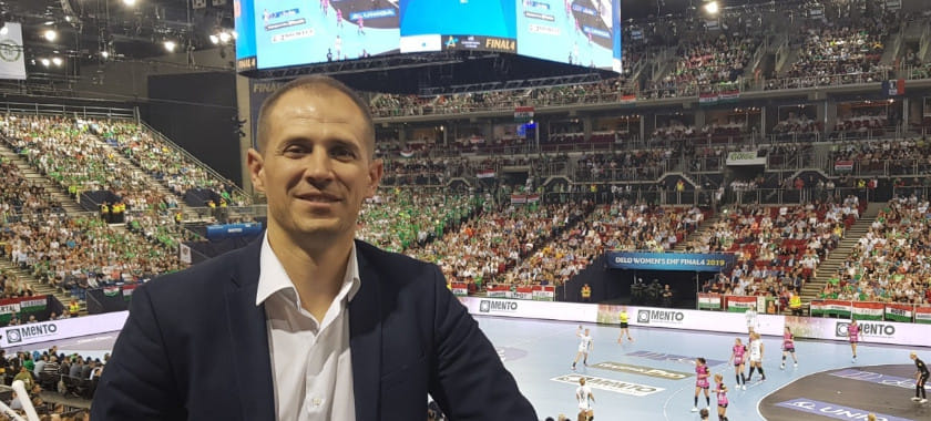 Сергей Назарко: "ЦСКА и "Ростов-Дон" могут платить игрокам до 1 млн в месяц. Трансфер гандболистки сборной — 10-15 млн, очень много для Европы"