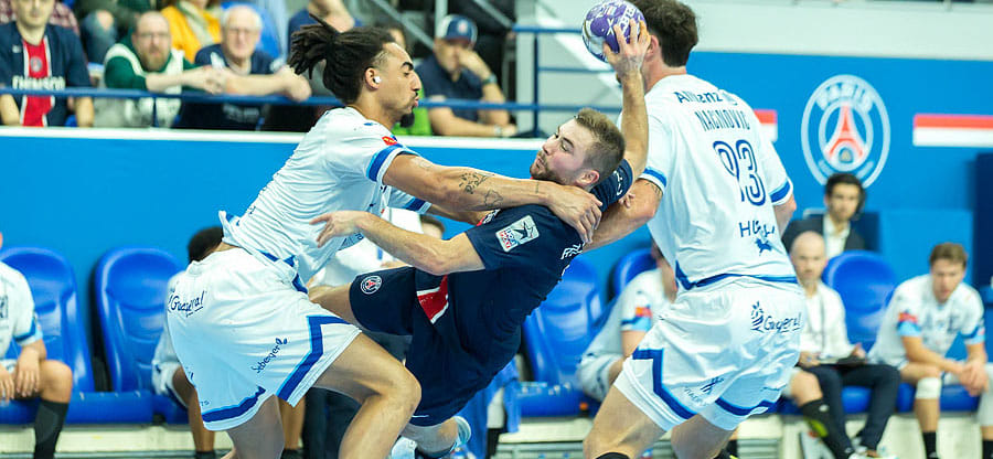 Трансферный слух: Люк Стейнс может сменить "ПСЖ" на "Райн Лёвен", заменив Юри Кнорра