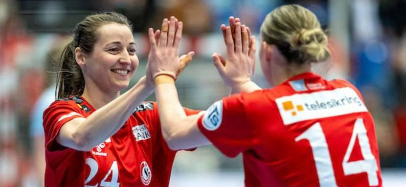 Французский "Мец", венгерский "Дьёр" и датский "Эсбьерг" добились побед в субботних матчах женской Лиги чемпионов