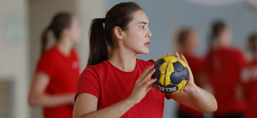 Карина Сабирова: "Всё прекрасно понимаем: нам надо защитить титул обладателей Суперкубка"