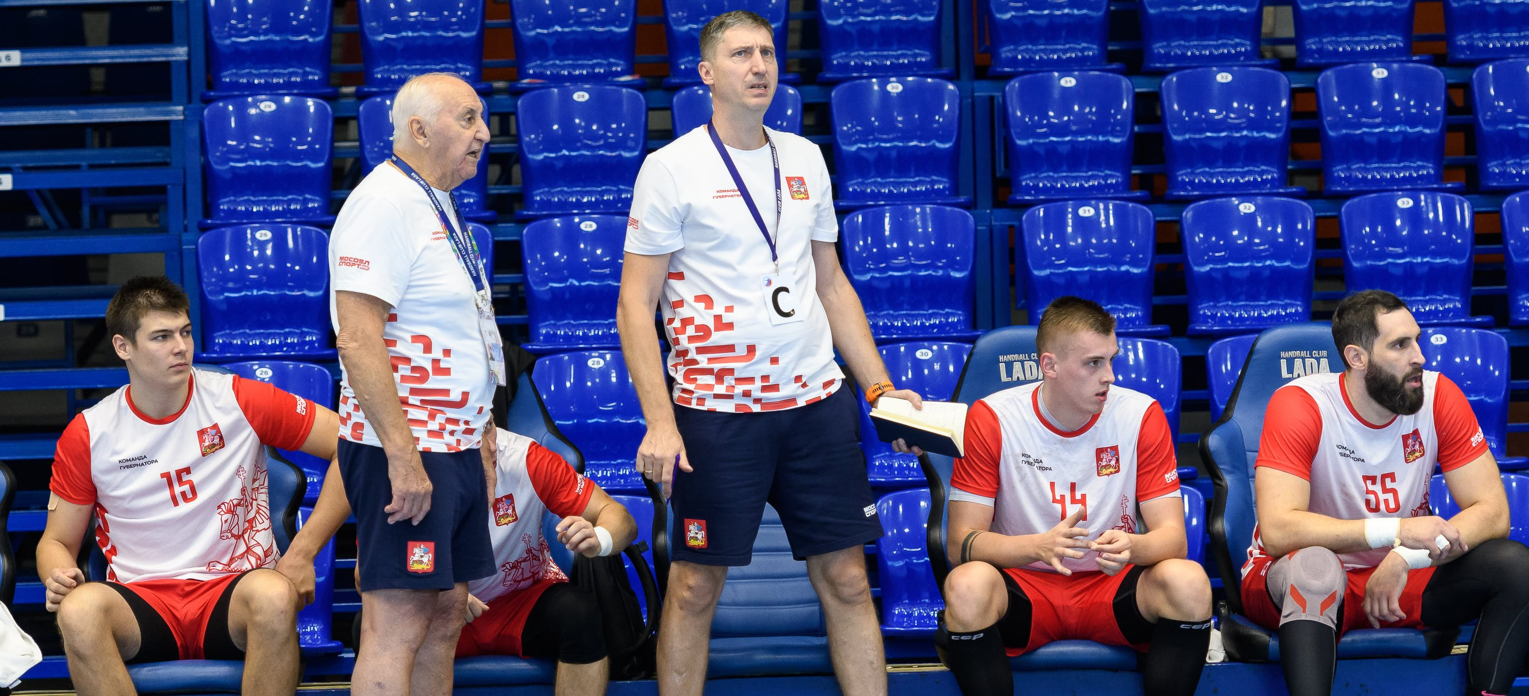 "Молодой человек, где вы?" Петербург получил "минус 19" от Перми, Астрахань попортила нервы Московской области