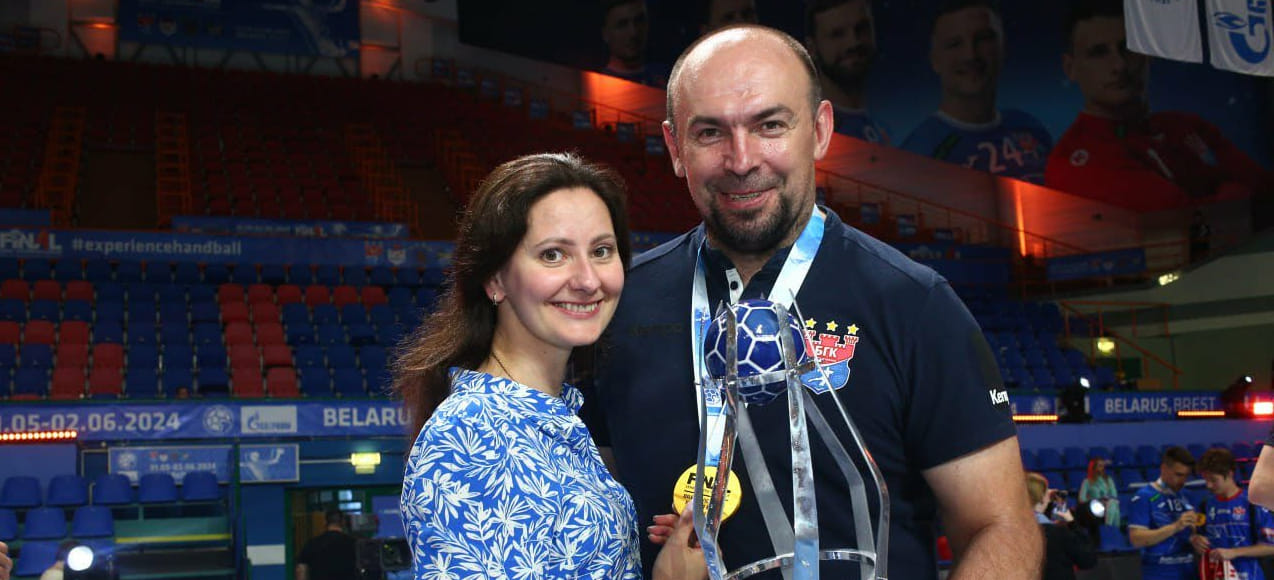 Почти идеальный, но второй. История Василия Островского, не главного, но важнейшего тренера "Мешкова"