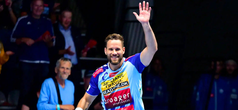 Дания. Томас Могенсен закончит карьеру игрока после этого сезона в возрасте 38 лет, но останется в "Сондерюске" в новом качестве