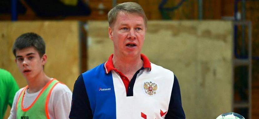 Сергей Клёнов: "Игроки сборной U-16 хорошо воспринимают информацию, по возможности выполняют всё, что от них требует тренерский штаб"