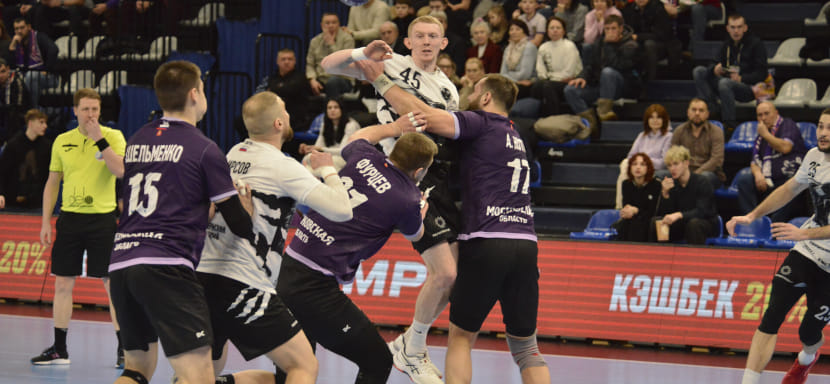 "Пермские медведи" уверенно обыграли в гостях "Чеховских медведей" и возглавили турнирную таблицу мужской Суперлиги