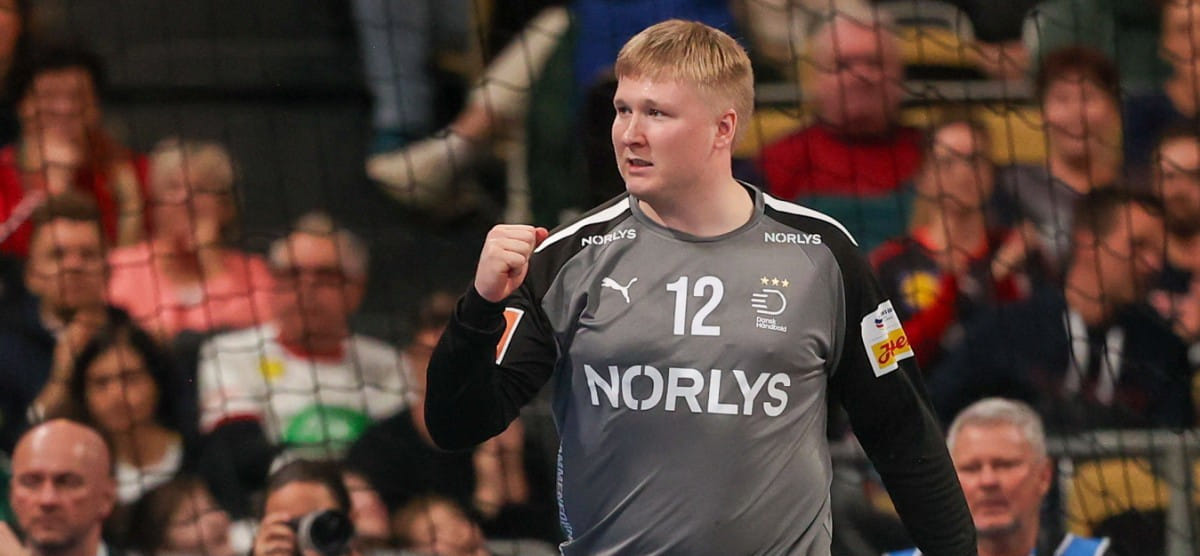 Товарищеский матч. Действующие чемпионы мира из Дании обыграли Швейцарию. Эмиль Нильсен отразил 61 процент бросков