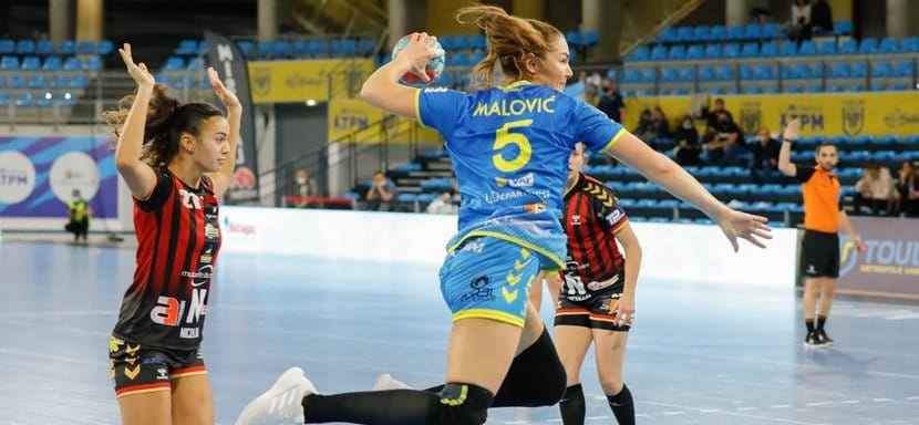 Франция. Полусредняя сборной Черногории Джурджина Малович продлила контракт с "Тулоном"