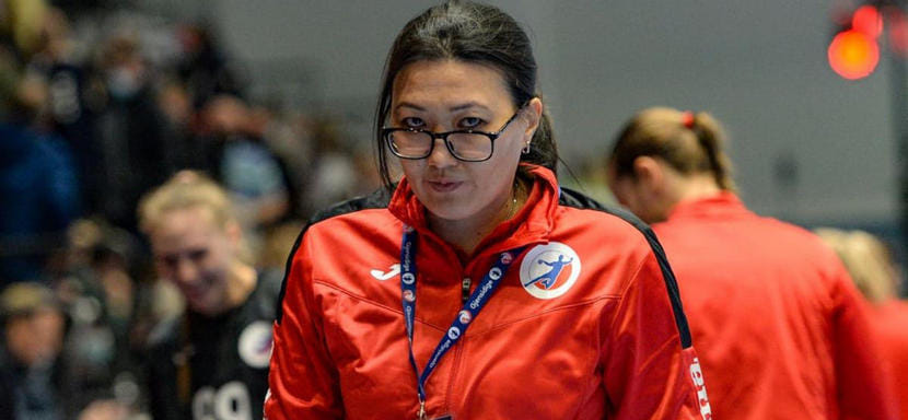 Людмила Бодниева: "Всё идет по плану. Но по медицинским показаниям сбор в Сочи пропускает полусредняя "Ростова" Дарья Стаценко"