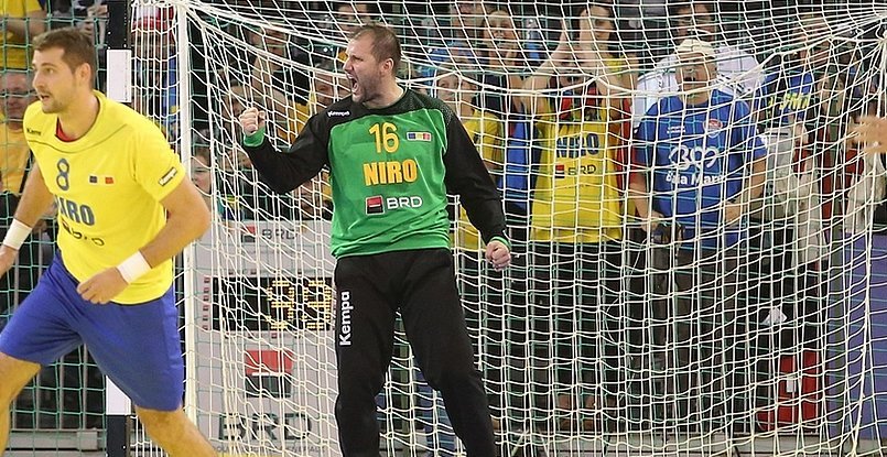 Голкипер Михай Попеску и линейная Крина Пинтя признаны лучшими гандболистами Румынии в 2019 году