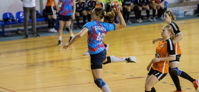 Olimpbet Суперлига. Линейные звенигородской "Звезды" Елизавета Собина и Ксения Обуховская получили травмы