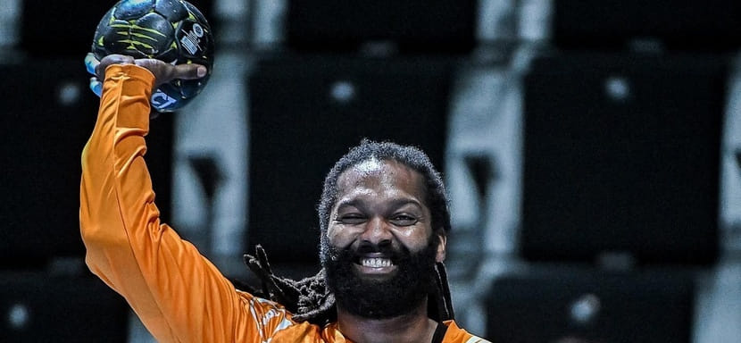 Франция. Официально. Голкипер "Экса" Уэсли Парден со следующего сезона будет защищать цвета "Нима"