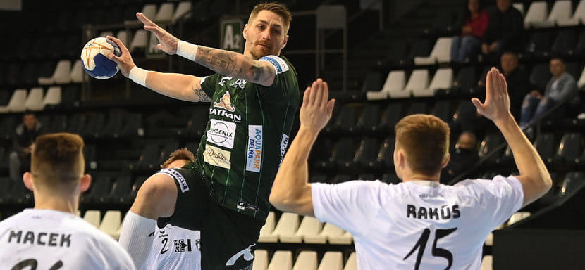 Капитан словацкого "Татрана" Оливер Рабек подписал новый контракт с клубом из Прешова, где играют россияне Царапкин и Касаткин