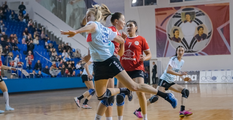 Суперлига. Четвертьфиналы. За прыжки у скамейки побед не дают 