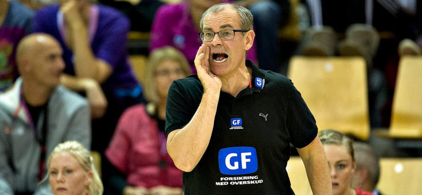 Дания. Ян Пютлик покинул пост главного тренера "Сондерюске". В срочном порядке его заменил 47-летний Клавс Бруун Йоргенсен