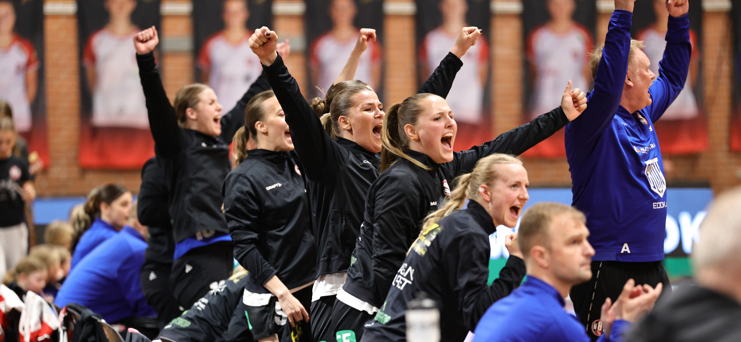 Две победы при результативной игре Эммы Навне вывели ХЁЙ в лидеры в утешительном турнире женского чемпионата Дании