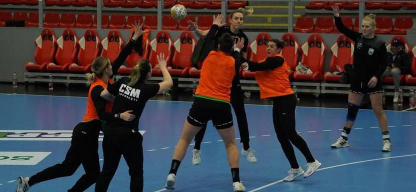 Румыния. Элизабет Оморегье, Эвелина Эрикссон, Андреа Ротару и Эмили Арнтзен продлили контракты с "Бухарестом"