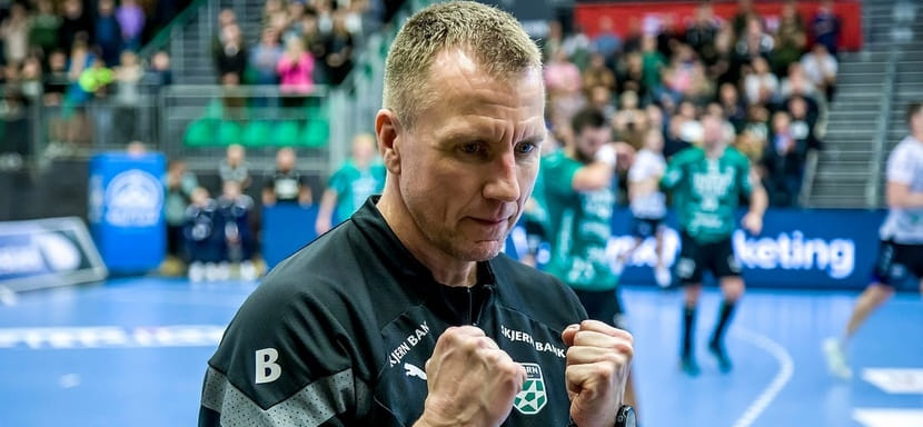 Дания. Хенрик Кронборг покинул пост главного тренера "Скьерна". Его место занял Матиас Мадсен