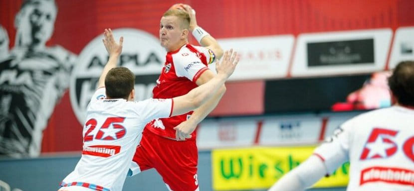 Австрия. Левый полусредний сборной Литвы Каролис Антанавичюс продлил контракт с "Хардом"