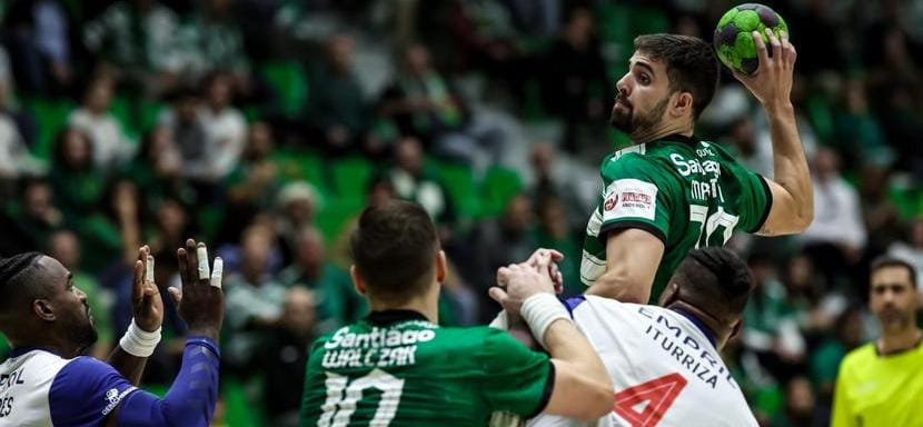 Португалия. В матче лидеров чемпионата "Спортинг" и "Порту" сыграли вничью. Гости спаслись на последних секундах встречи (ВИДЕО)