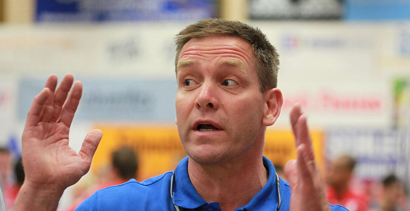 Германия. Альфред Гисласон: "Пообещал жене, что в шестьдесят лет перестану работать в бундеслиге. Слово сдержал"