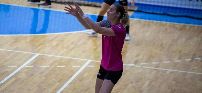 "Ференцварош" выиграл международный турнир в Румынии. В решающем матче венгерский клуб одолел французский "Мец" Валерии Масловой