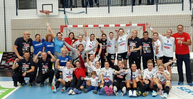 Лига чемпионов. Бенефис Карины Ежиковой: восемь голов и красная карточка 