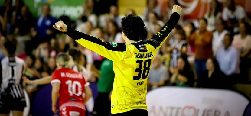 Испания. 34-летняя вратарь сборной страны Мерседес Кастельянос продлила контракт с "Малагой"