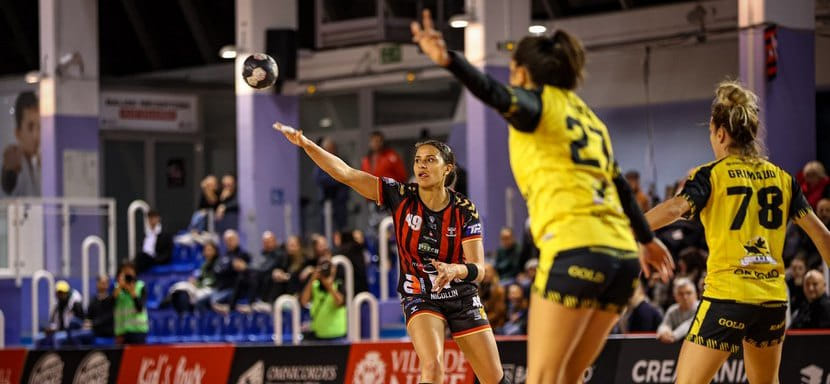 Франция. Немецкая полусредняя Айми фон Перейра летом покинет "Ниццу" и отправится в датский "Нюкёбинг"